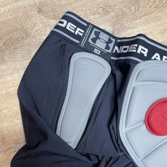 Under Armour Performance MPZ Compression Shorts Mens Size Small S 28” X 7” - Picture 5 of 9